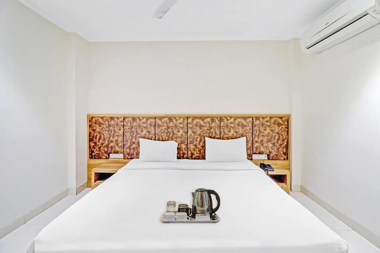 Townhouse Sulit Hotel Tajganj